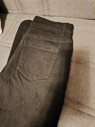 Pantalón vaquero negro
