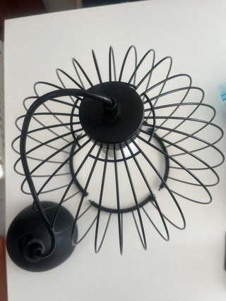 Lámpara colgante de metal negra