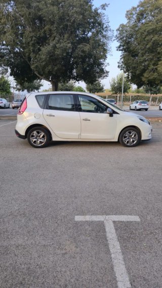 Renault Scenic 2012