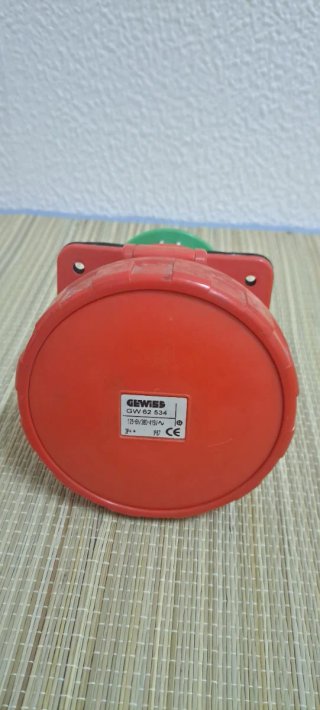 Enchufe industrial rojo GW 62 534