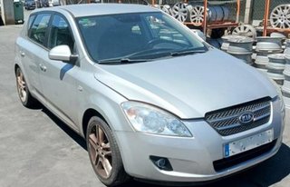 Faro der kia 921021h000 ceed (ed) 1.6 crdi 127072