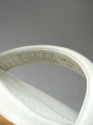 Tacones Guess Gelectra Ivory (39)