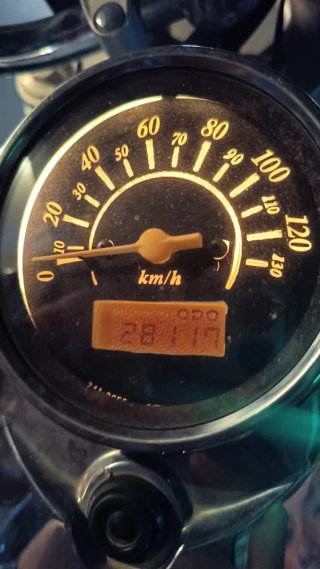 Suzuki Intruder 125cc Negra