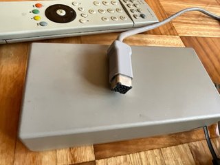 Fuente alimentación LOEWE + Mando TV