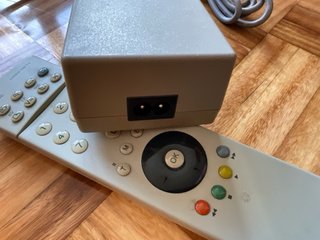 Fuente alimentación LOEWE + Mando TV
