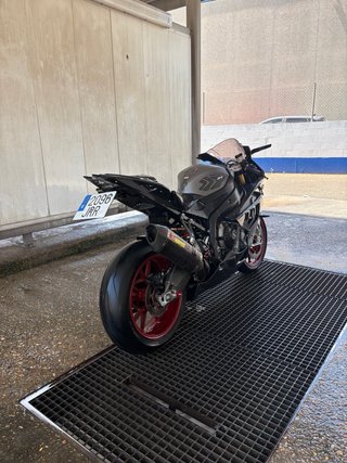 BMW S1000RR