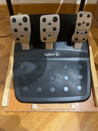 Volante Logitech G29 con Pedales