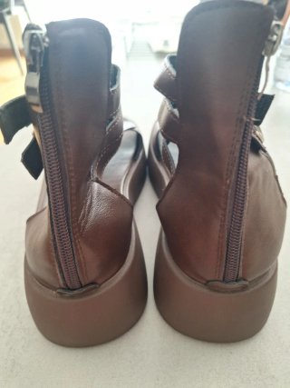 Sandalias romanas marrones talla 39