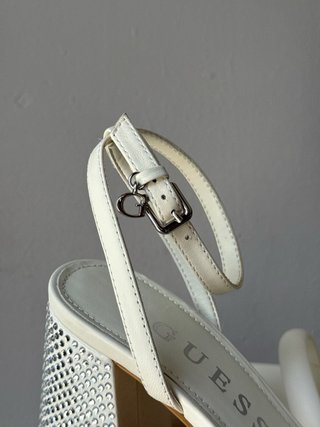 Tacones Guess Gelectra Ivory (38)