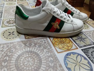 Zapatos Gucci Talla 40 con abeja dorada