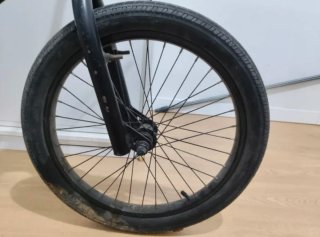 Bicicleta BMX Negra