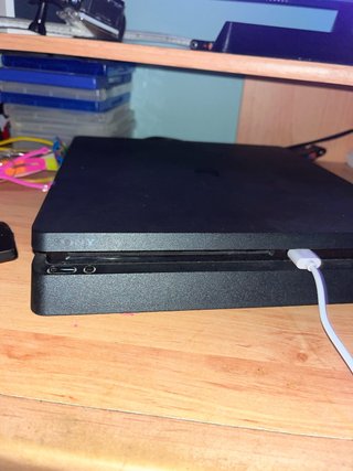 Consola PS4 Slim Negra