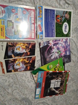 Lote cromos fútbol y Pokémon