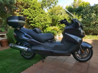 Suzuki Burgman 650 Executive grafito metalizado