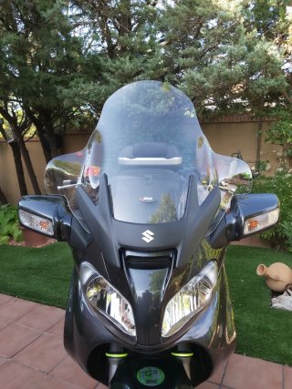 Suzuki Burgman 650 Executive grafito metalizado