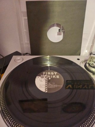 Various – First Strike (Hard Noize Records, 2007)