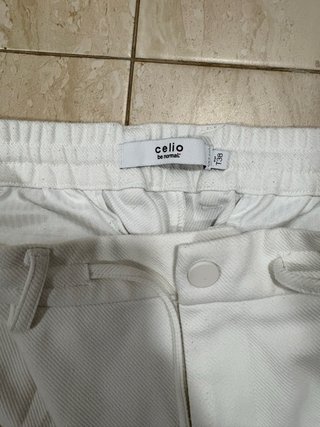 Pantalones blancos cargo Celio