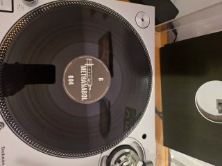Tomash Gee – Untitled  Hard Techno Schranz