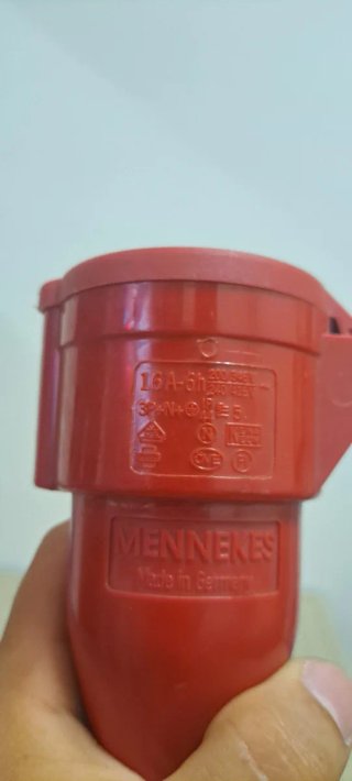 Enchufe CEE Trifásico Mennekes