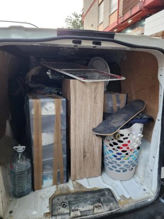 Mudanzas, portes y transporte económico