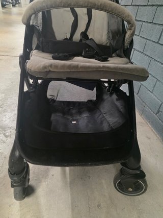 Silla de paseo Joie gris