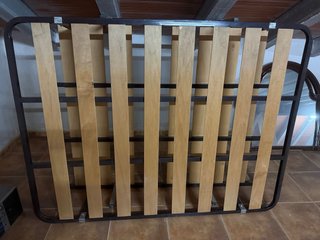 Somier metálico con láminas de madera