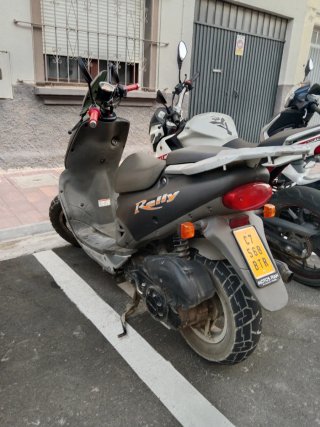 Hyosung Rally 49cc Scooter 2008