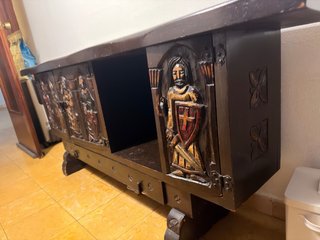 Mueble antiguo madera maciza tallada