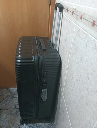 Maleta Grande Rígida Negra 23kg