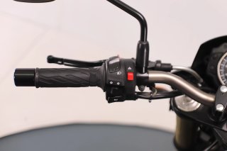 SUZUKI GSR 750 2016