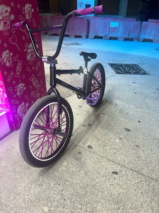 BMX Custom Negra y Morada