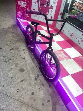 BMX Custom Negra y Morada