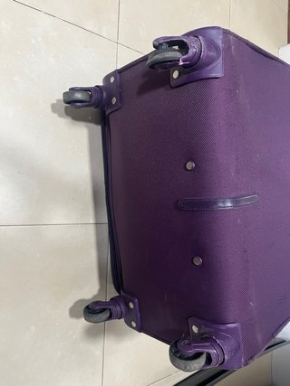 Maleta grande morada Gabol