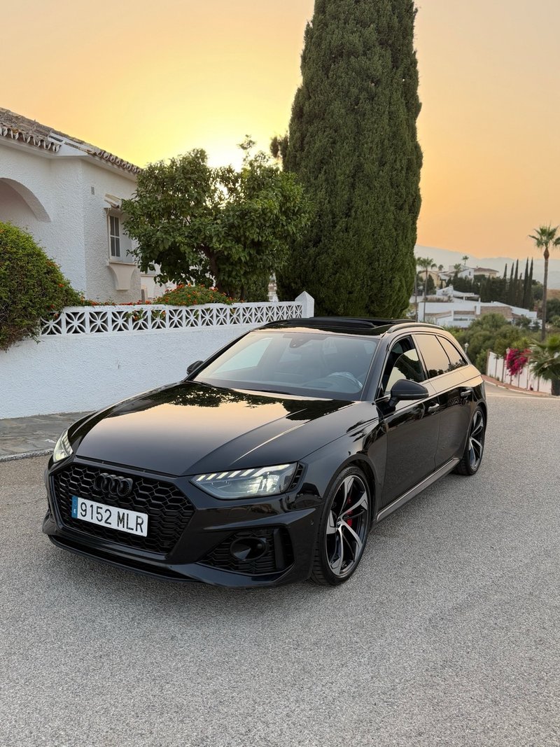 AUDI RS4 2020 - foto 1