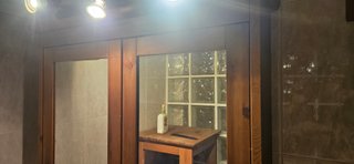 Mueble de baño con espejo de madera