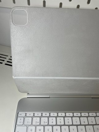 ipad pro 13 magic keyboard
