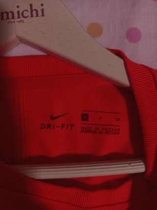 Camiseta Nike Roja Deportiva