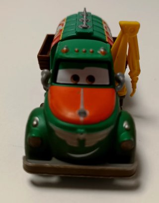 Camión Chug Disney Pixar Mattel