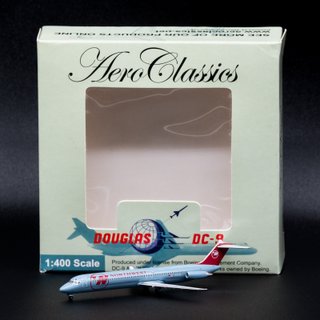 Maqueta Avión Douglas DC-9 Northwest 1:400