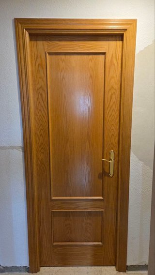 Puertas de madera maciza con y sin cristal