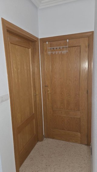 Puertas de madera maciza con y sin cristal