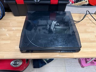 Tocadiscos AIWA + 4 vinilos originales