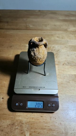Ánfora romana envejecida patina de salitre marino