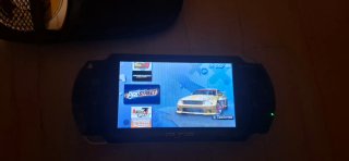 PSP 1004 + 7 Giochi Fisici + 16 digitali + 32GB