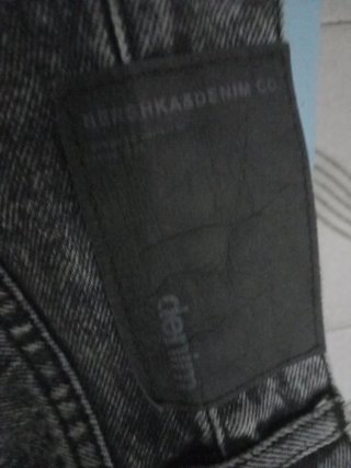 Pantalón vaquero gris desgarrado talla S