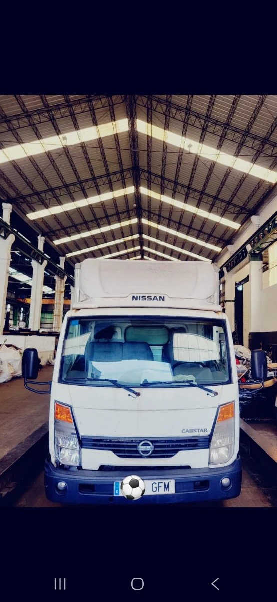 Nissan Cabstar 2009 - foto 1