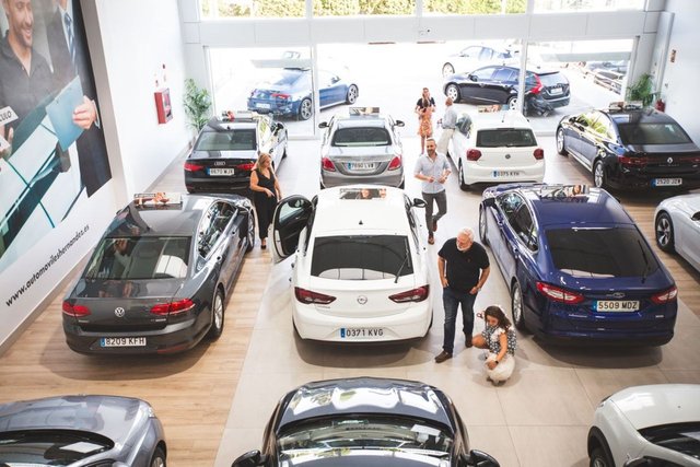 Audi A4 Advance 30 TDI 136 C.V / HIBRIDO / AUTOMAT