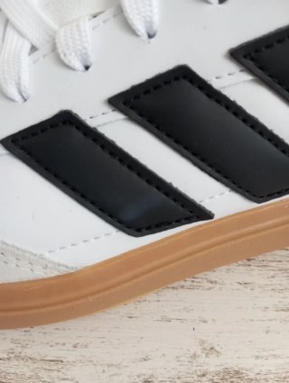 Lote 2 pares zapatillas Reebok y Adidas