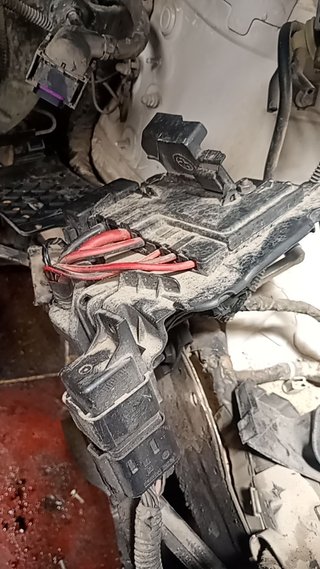 CAJA RELES / FUSIBLES Seat Ibiza Berlina (6J5)(06.2008->)