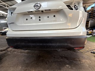 PARAGOLPES TRASERO Nissan Qashqai (J11E)(2013->)